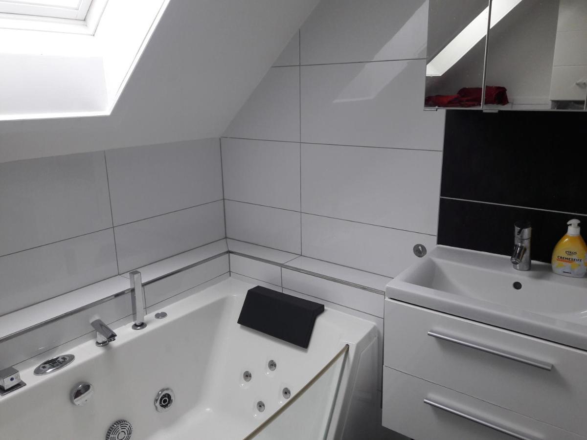 Appartement 34 ชเวบิชฮัลล์ ภายนอก รูปภาพ